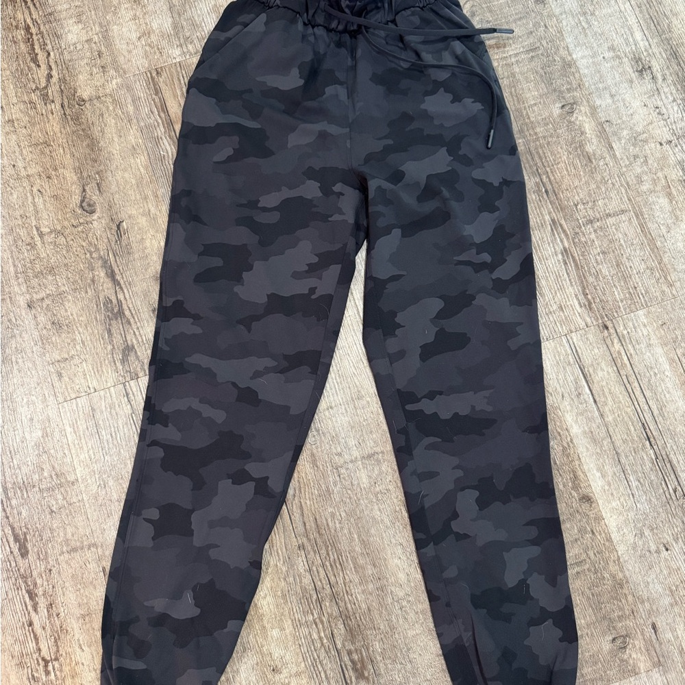 lululemon athletica Black & Gray Camo Joggers